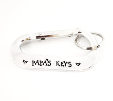 Load image into Gallery viewer, Carabiner - Papa&#39;s Keys (Hearts)
